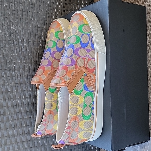 Coach slip on canvas skate shoe. Rainbow signature. NWB 0103, 0119 - Picture 2 of 8